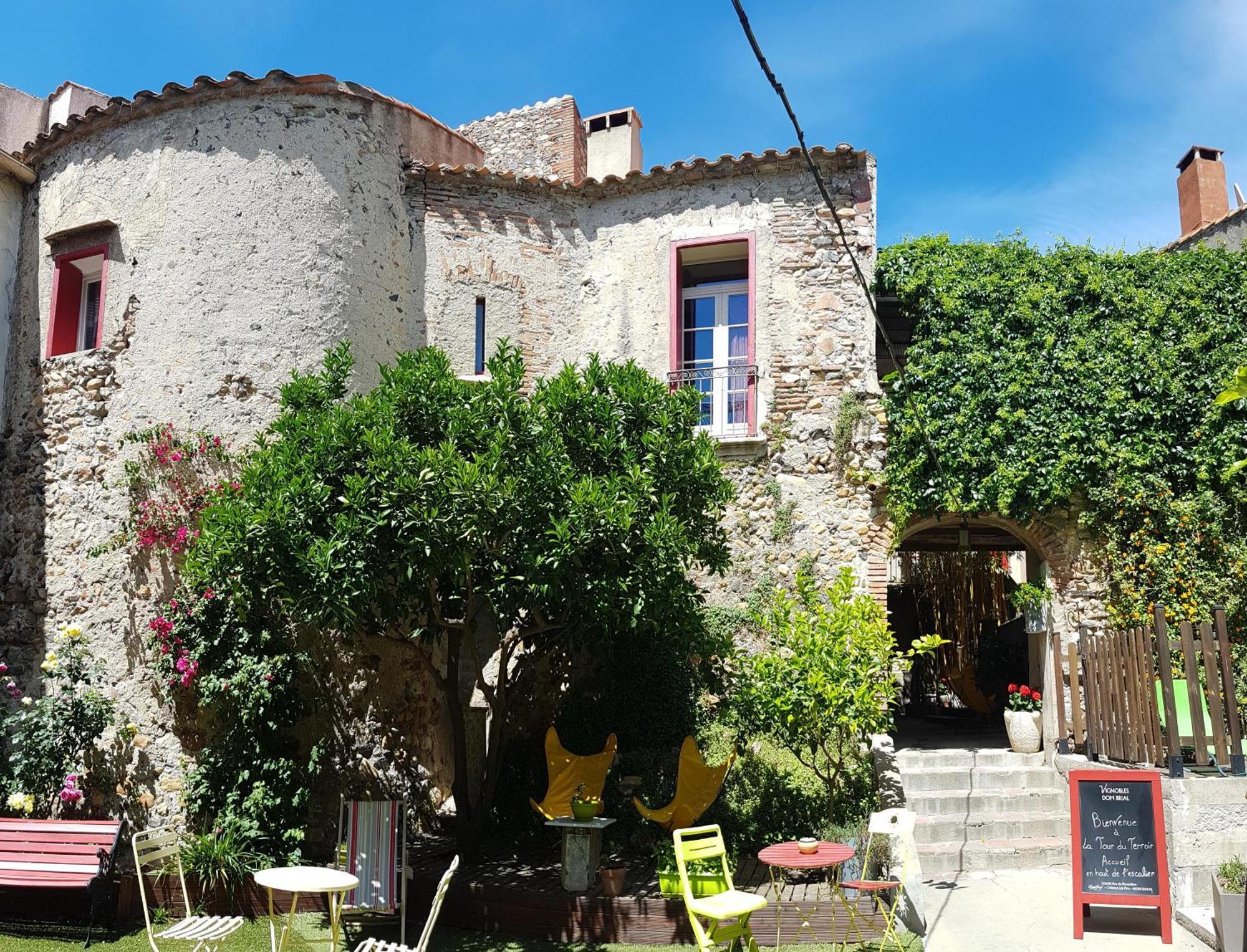 Bed and Breakfast La Tour Du Terroir Rivesaltes Exterior foto